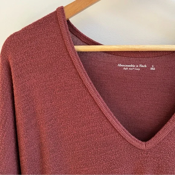 Abercrombie & Fitch Soft Cozy Fuzzy V Neck Long Sleeve Tee Rust Red L - Picture 3 of 5